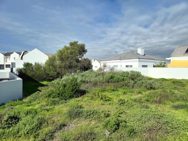 407 m² Land available in Shelley Point