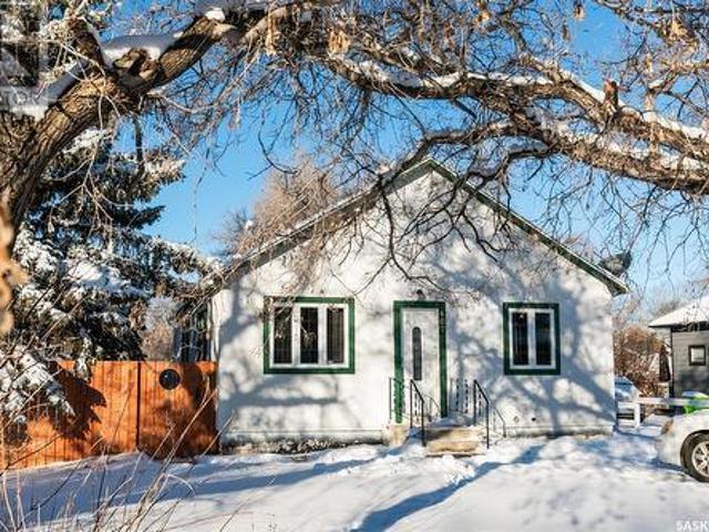 407 Strathcona Avenue, Luseland, SK, S0L 2A0 house for sale.