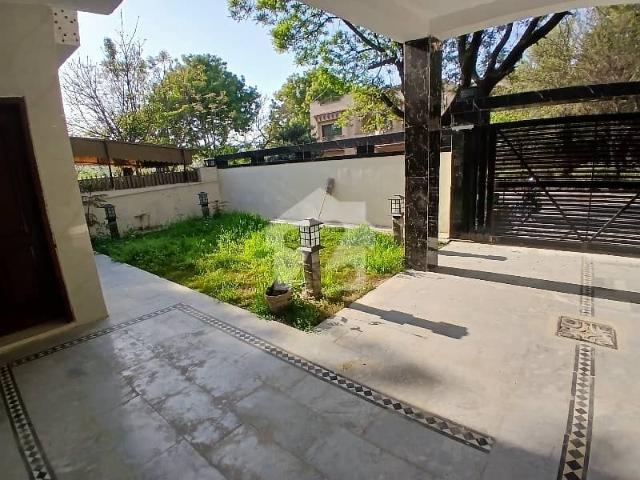 40*80 Cda Transfer New House Available In G 9/3 Near Park Near Double Road And Markaz