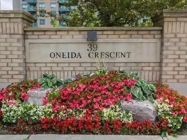 408 39 Oneida Crescent, Richmond Hill | 1Beds/1Bath, Condo, $2,300/mo | Condos. Ca