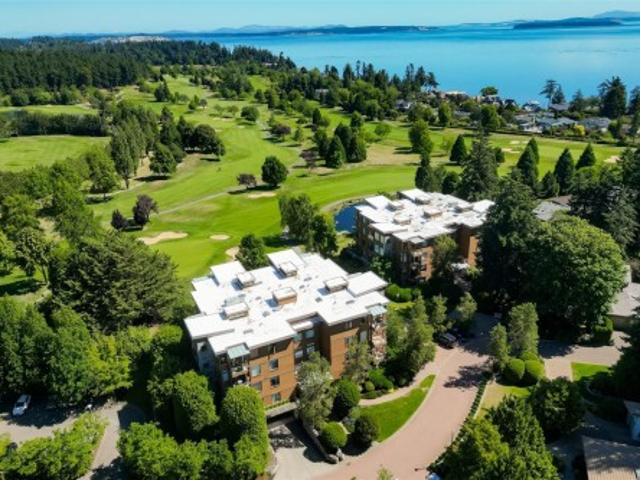 408 5 Cordova Bay Rd, Saanich, BC, V8Y 2L3 Luxury Single Family Property For Sale | Listing ID 1041 | Royal LePage Carriage Trade Luxury Properties