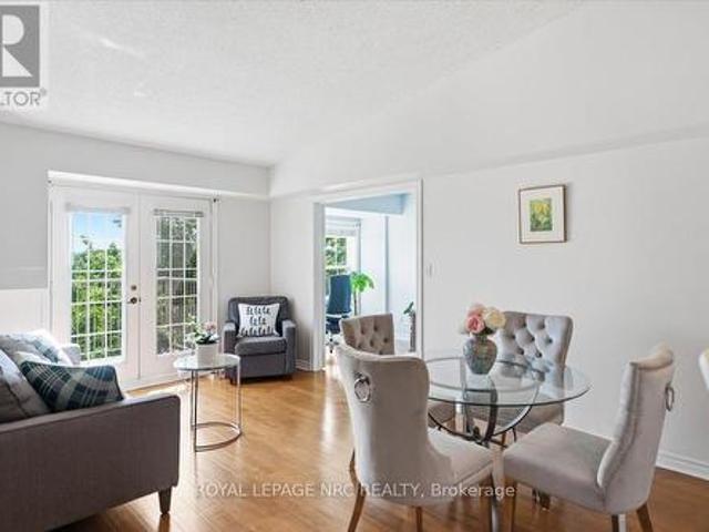 409 1 Bishops Gate, Oakville Ga Glen Abbey, ON, L6M 4N1 condo for sale | Listing ID W13442 | Royal LePage