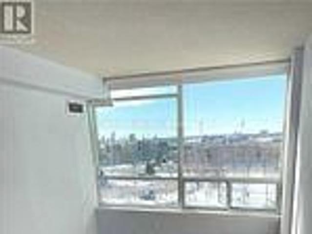 409 550 Webb Drive, Mississauga | 1+1Beds/1Bath, Condo, $1,300/mo | Condos. Ca