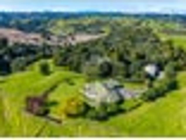 40.98ha Lifestyle Estate in Prestigious Whitford