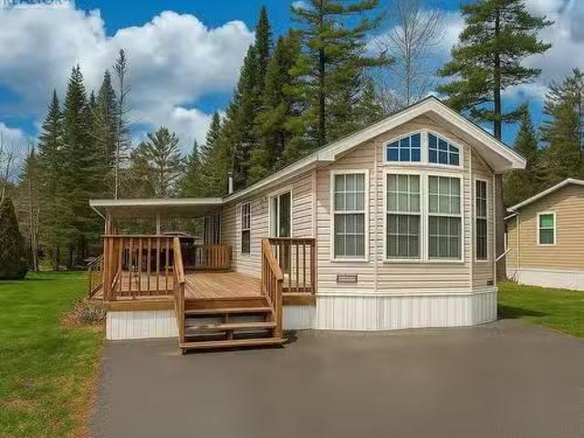 40 Temagami Trail, Wasaga Beach, ON, L9Z 1X7 house for sale.