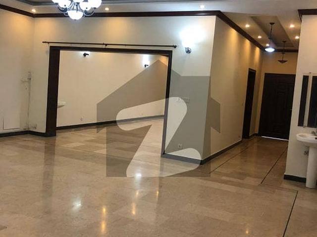40 X 80 Ground Portion In G 13 Mind Blowing Location, For Rent