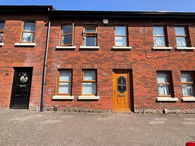 40 Ainsworth Avenue