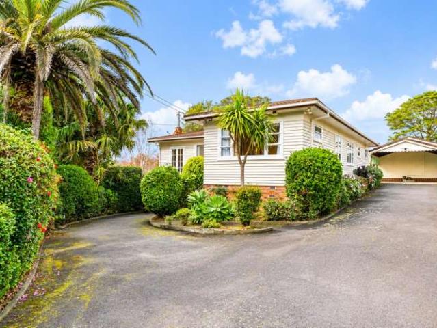 40 Avonleigh Road, Green Bay, Waitakere City