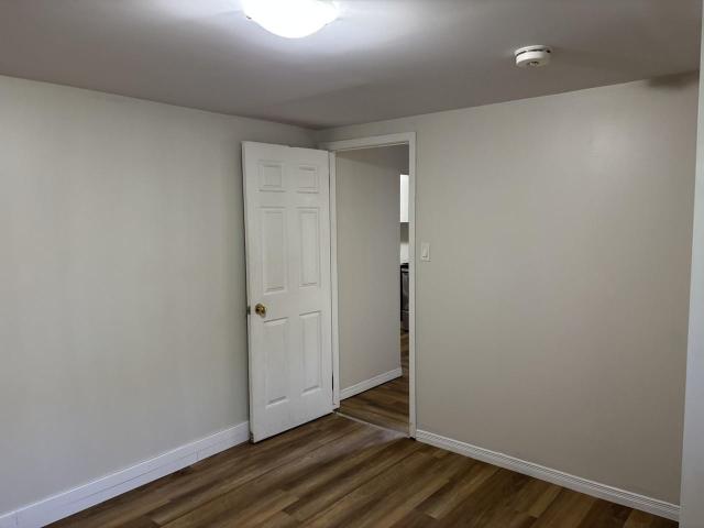 40 Barron Street, Lower Unit, Welland 2 Bedroom Apartment for Rent at 40 Barron St, Welland, ON L3C 2K5