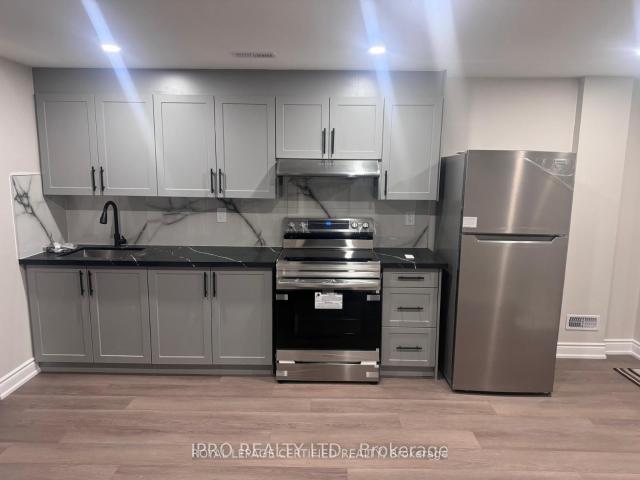 40 Beachville Circle, Brampton | 2Beds/1Bath, Townhouse, $1,800/mo | Condos. Ca