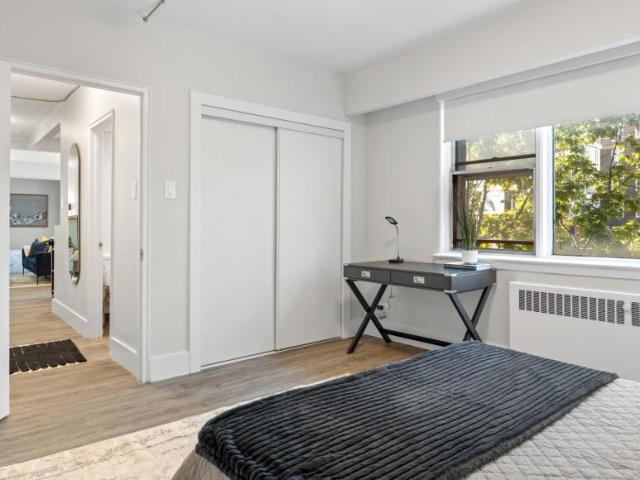 40 Bedroom Shared Living/roommate Ottawa Ottawa LS90560791
