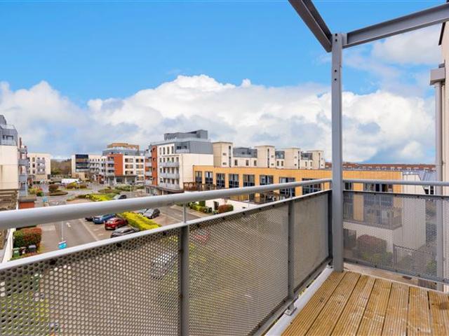 40 Cassian Court North, Royal Canal Park, Ashtown, Dublin 15 June McConnell Residential 4914 MyHome. Ie Residential
