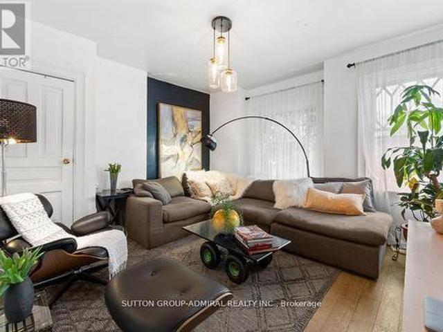 40 Claremont Street, Toronto, ON, M6J 2M5 house for sale | Listing ID C13241 | Royal LePage