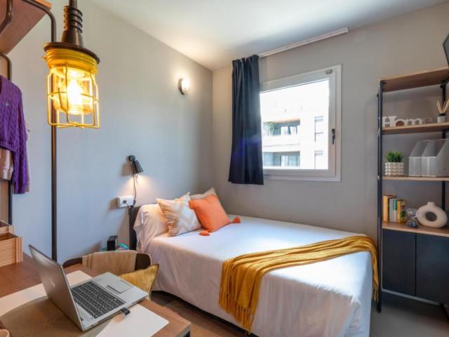 40 Dormitorio Apartamentos Barcelona Barcelona 104721409
