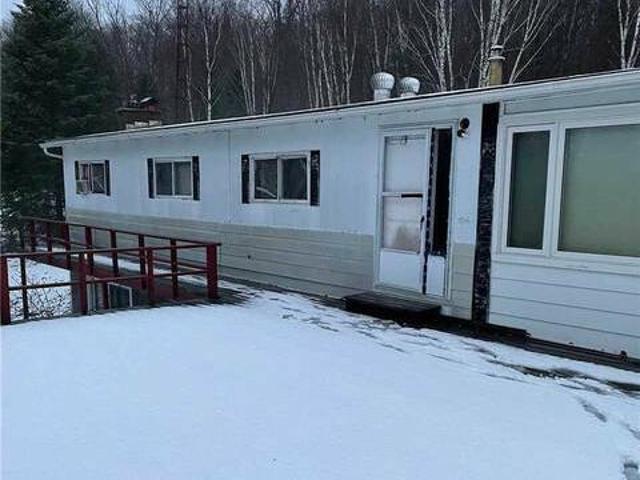 40 EAST RD Burk s Falls Ontario