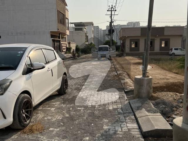 40 feet road plot for sale in hansa society scheme 33