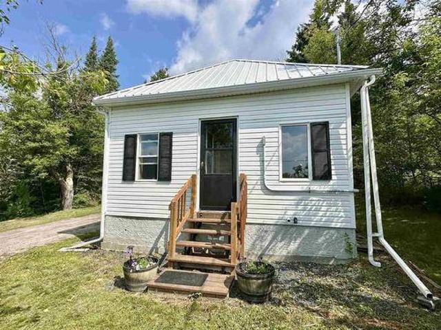 40 Fourth Street, Redditt, ON, P0X 1M0 house for sale | Listing ID TB252301 | Royal LePage