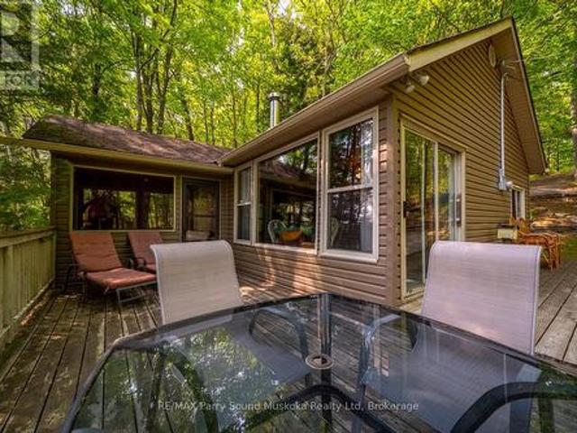 40 Jack And Verna'S Lane, Magnetawan Spence, ON, P0A 1P0 house for sale | Listing ID X12208 | Royal LePage