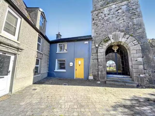 40 Kenyon Street, Nenagh, Co. Tipperary, E45W838 is for sale