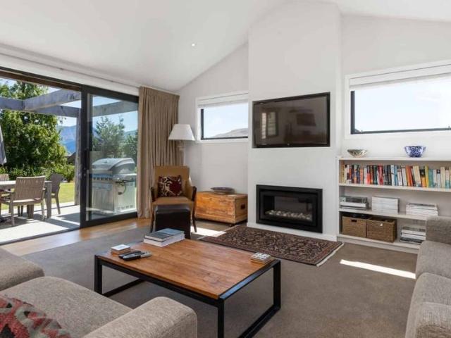 40 McAdam Drive