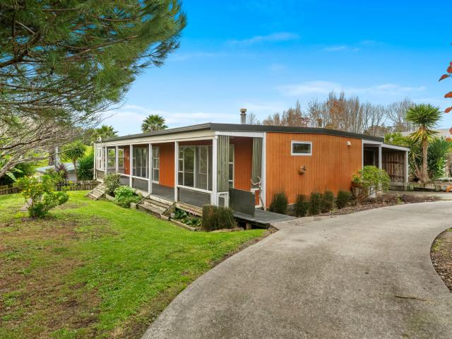 40 Marshall Road, in the city: Kaipara, city area: Kaiwaka, price: 598000, latitude: 36.1660, longitude: 174.446156