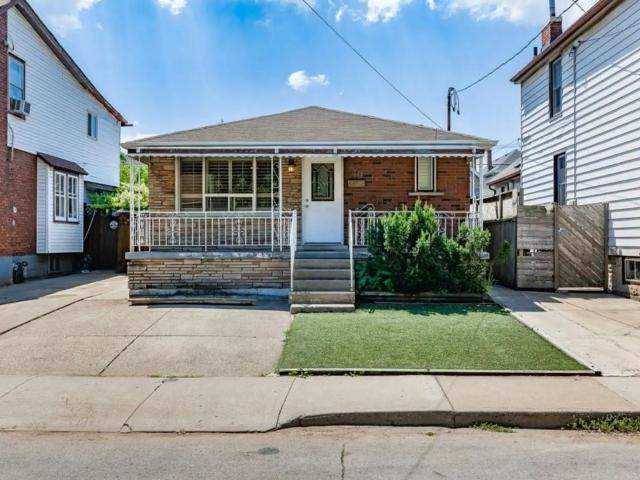 40 Mayflower Avenue Lower Unit