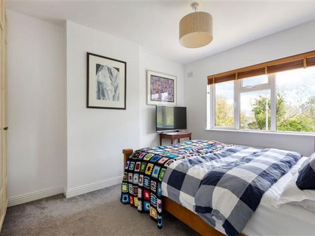 695,000 | 40 Prospect Avenue, Prospect Manor, Rathfarnham, Dublin 16 Sherry FitzGerald Templeogue 4993 MyHome. Ie Residential