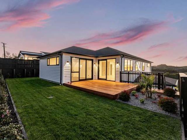 40 Skulander Crescent, Millwater, Rodney