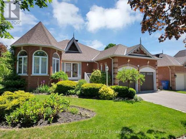 40 Sisman Avenue, Aurora, ON, L4G 6R9 house for sale | Listing ID N13441 | Royal LePage