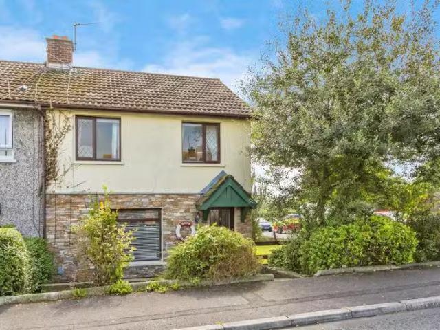 40 Springwell Crescent
