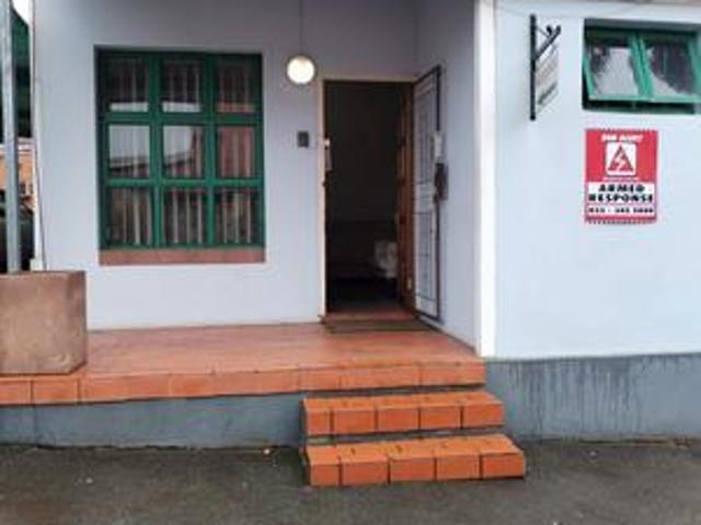 40 sqm office to let in central piet.