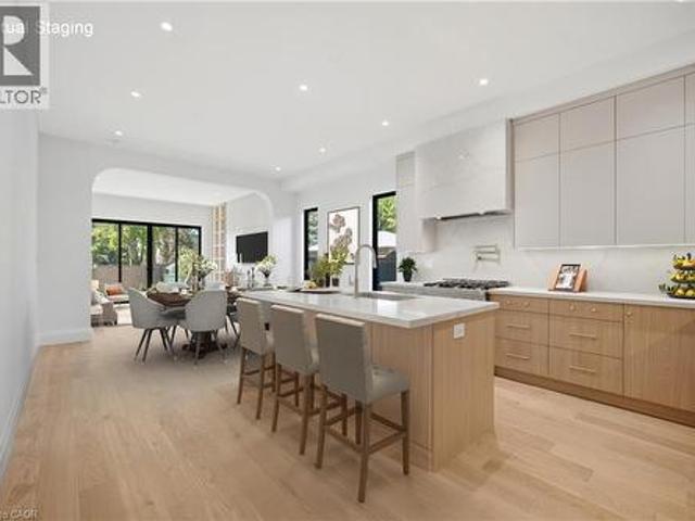 40B Maple Avenue N, Mississauga, ON, L5H 2S1 house for lease | Listing ID 40834 | Royal LePage