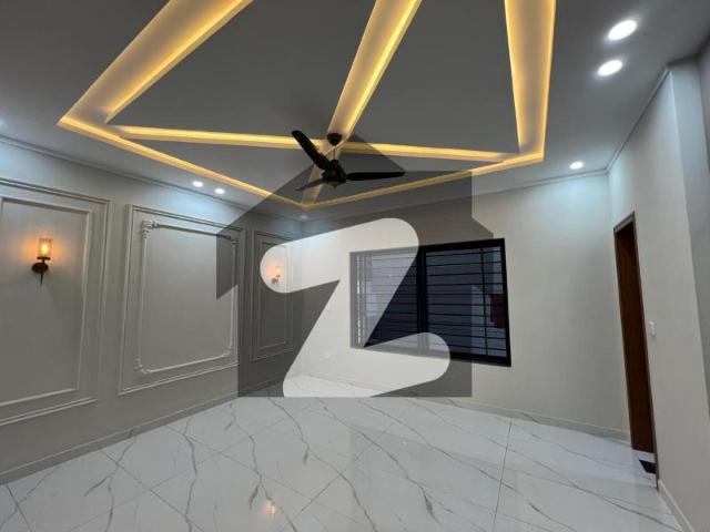 24 Marla 3 Storey House For Rent In G 14/4 Ideal For Commercial Use G 14/3