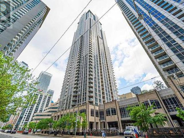 4105 Bay Street, Toronto, ON, M5G 2R3 condo for sale | Listing ID C13414 | Royal LePage