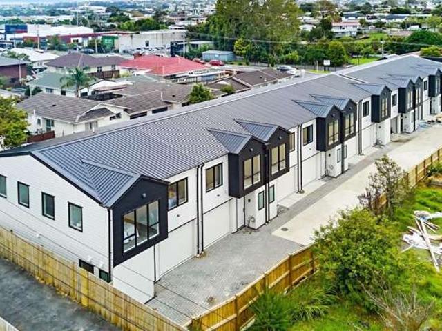 4/103 Portage Road, New Lynn, Waitakere City