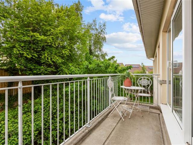 410,000 | Apartment 11, Meadow Court, Stepaside Park, Stepaside, Dublin 18 Keane Thompson Property Consultants 4998 MyHome. Ie Residential