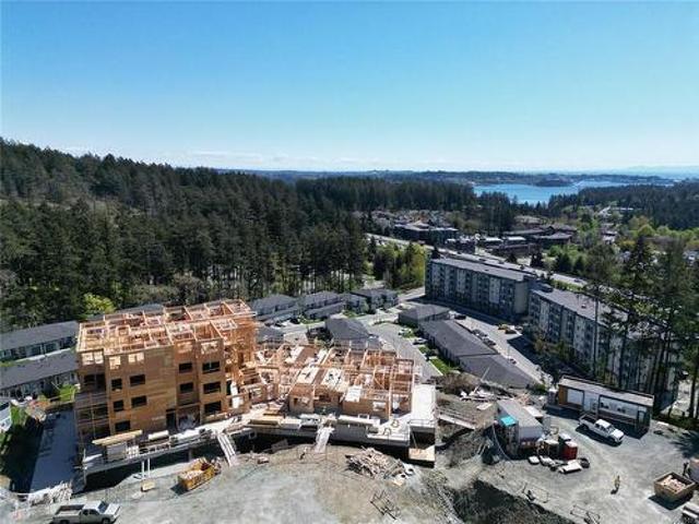 410 2000 West Park Lane, View Royal, BC, V9B 3R7 Single Fami.