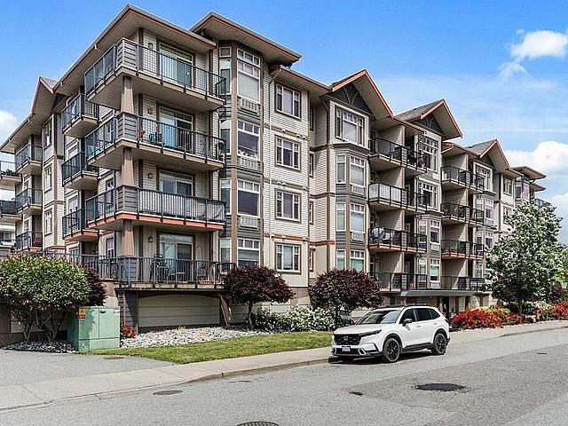 410 46021 Second Avenue, Chilliwack Downtown Chilliwack, British