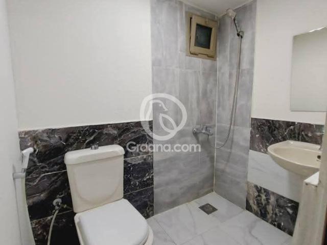 410 Ft² Flat for Rent