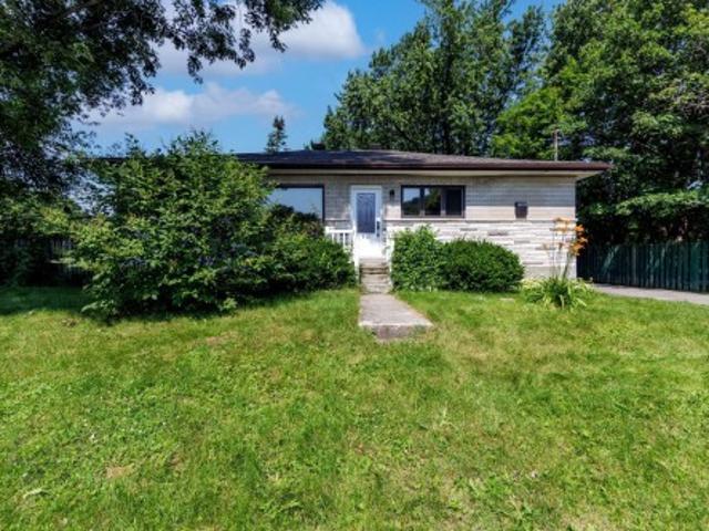 410 Rue Du Sommet, L'Île Perrot, QC, J7V 4N5 house for lease | Listing ID 25801 | Royal LePage