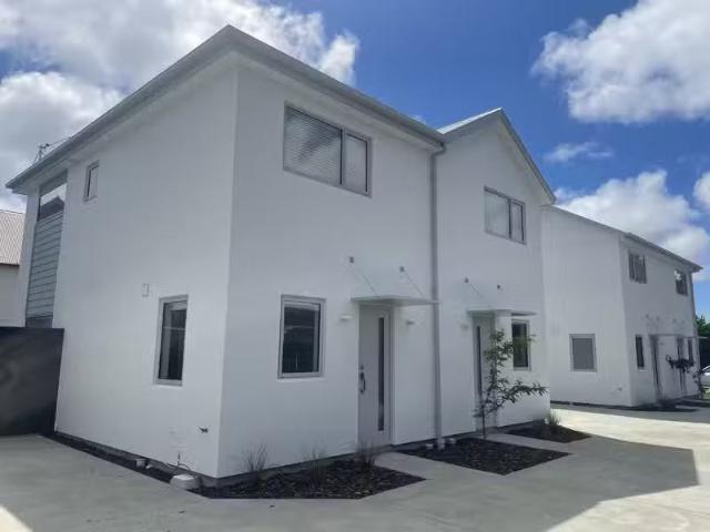 4/111 Osborne Street, Waltham, NZ 8023 Townhouse for Rent