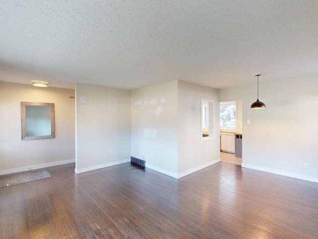 4111 Charleswood Drive Northwest 3 Bedroom Apartment for Rent at 4111 Charleswood Dr Nw, Calgary, AB T2L 2E1 Charleswood