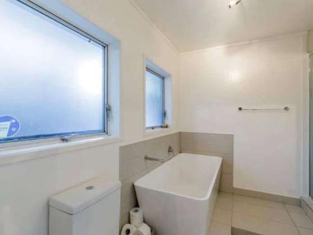 4/11 Kingsway Avenue, Sandringham, Auckland City