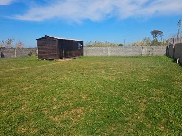 411 m² Land available in Gonubie