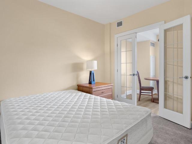411 North River Rd. 1 Bedroom Apartment for Rent at 411 North River Rd, Ottawa, ON K1L 0A5 Overbrooke