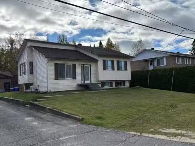 411 Rue St Michel, Saint Michel Des Saints, QC, J0K 3B0 hous.