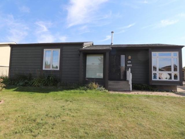 4123 Avenue, Edmonton, AB, T5A 2N9 house for sale | Listing ID E4483 | Royal LePage