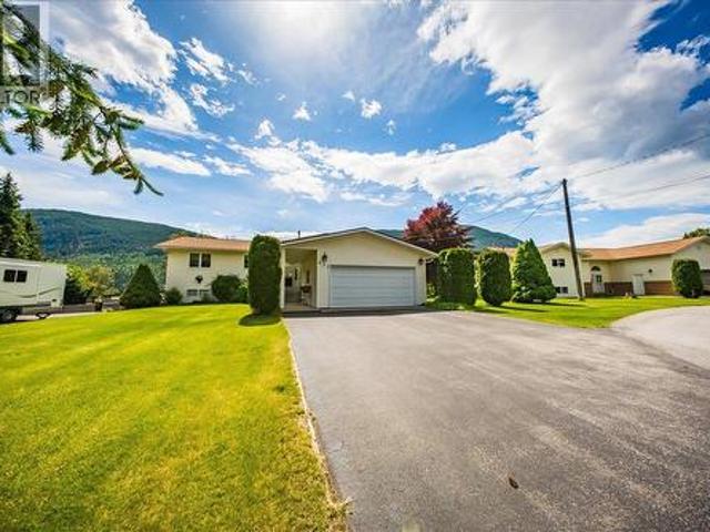 412 14Th Avenue, Genelle, BC, V0G 1G0 house for sale | Listing ID 10391 | Royal LePage