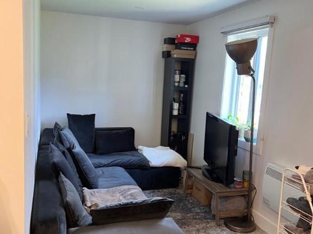 41/2 a Laval dispo 1 Juillet 2026 internet +Thermopompe chaud et froid+ Locker inclus 1600$