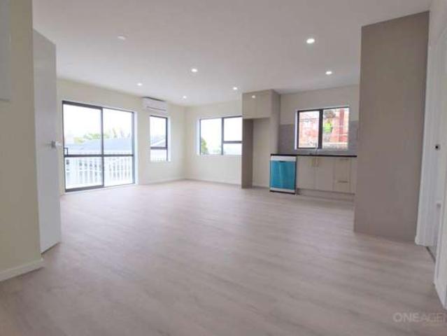4/12 Pleasant Road, Glen Eden, Waitakere City